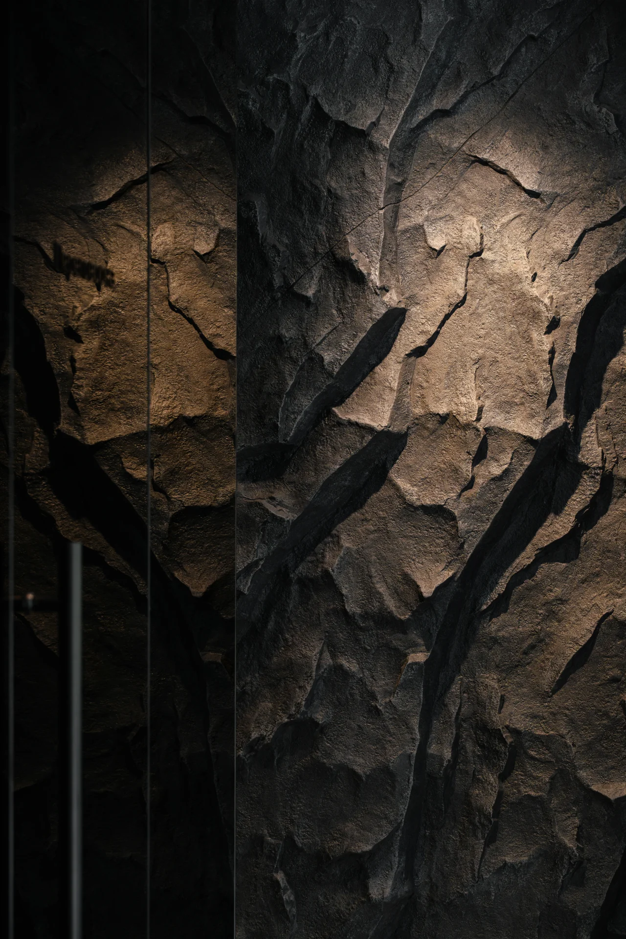 Decorative “Rock” wall — INTENSE dental clinic, Uzhhorod, view 4