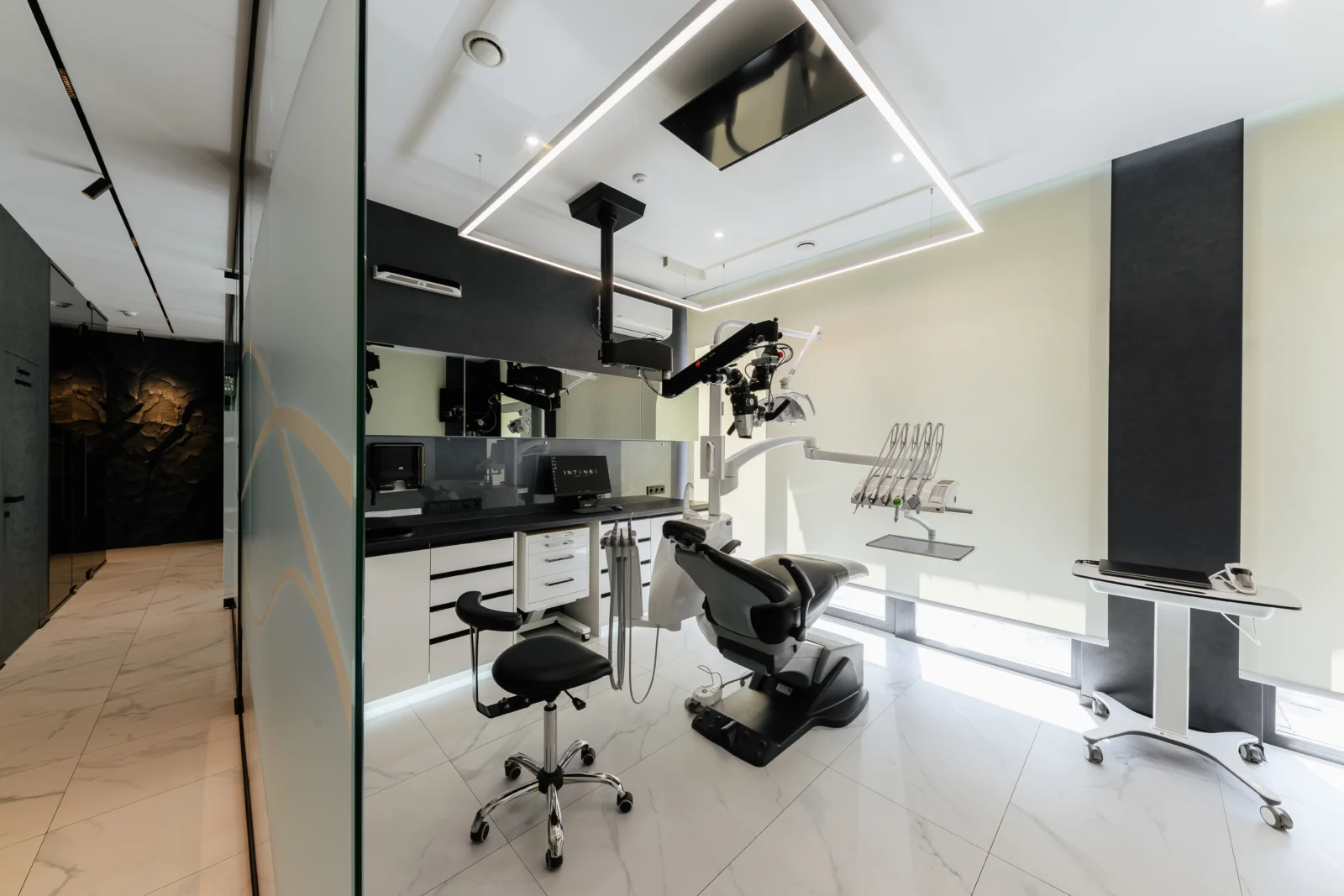 Dental treatment room — INTENSE dental clinic, Uzhhorod, view 13